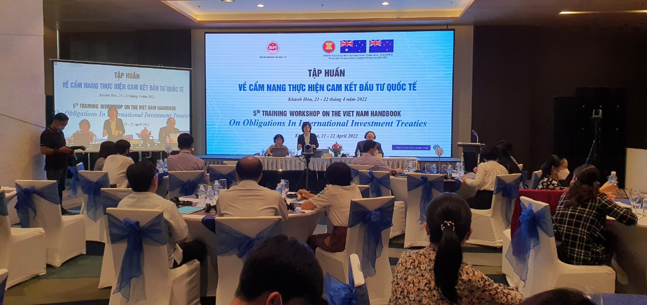 Hội thảo tập huấn về Cẩm nang hướng dẫn thực hiện cam kết quốc tế về đầu tư