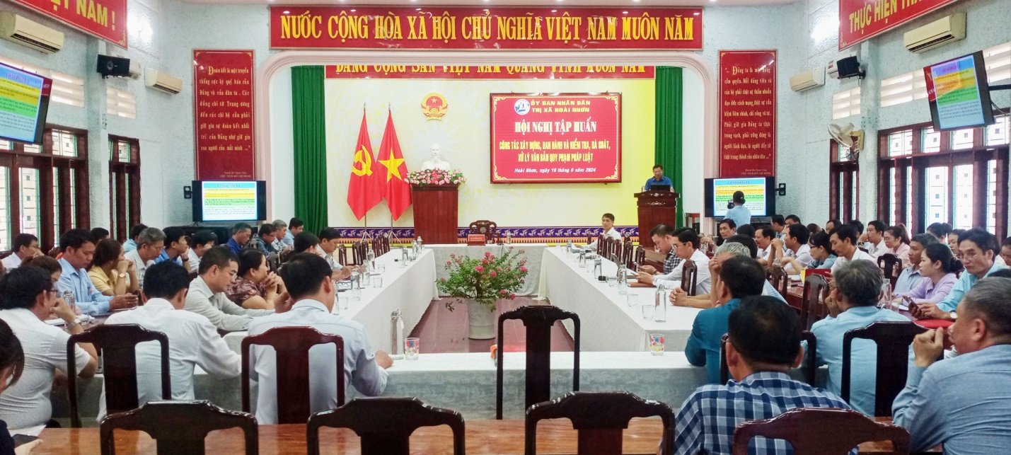 (Quang cảnh Hội nghị)