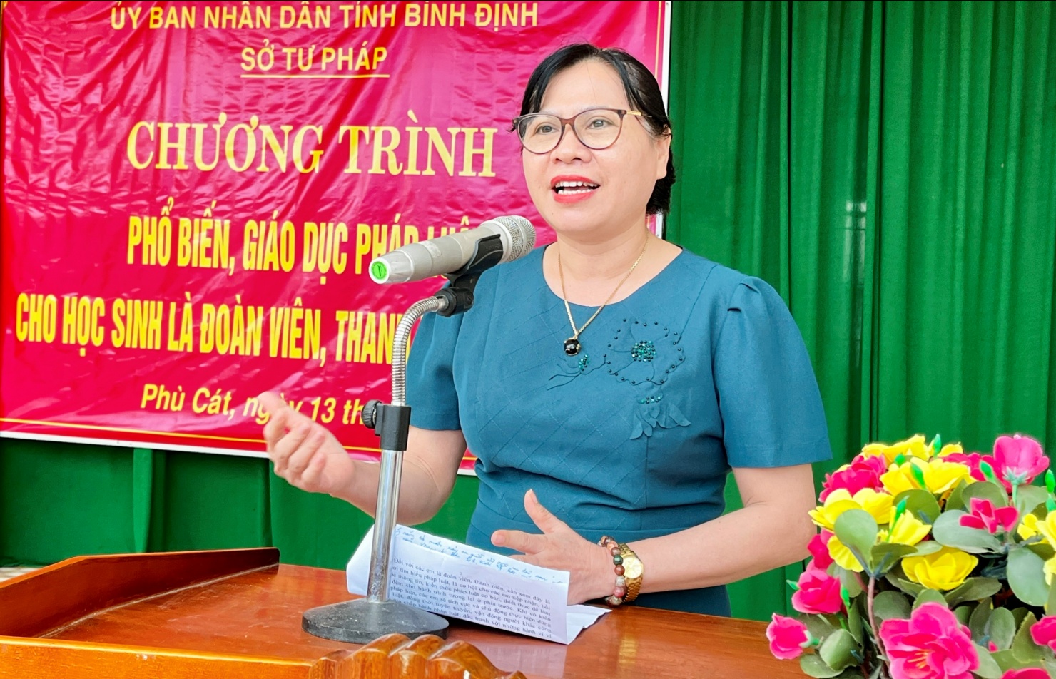 Phó Giám đốc Sở Tư pháp Châu Thị Hương Lan phát biểu khai mạc Chương trình