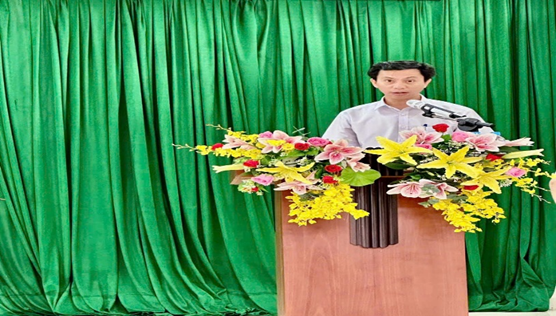Đ/c Nguyễn Minh Tòng - Phó Chủ tịch UBND xã phát biểu khai mạc Hội nghị